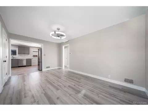 820 Moline St, Aurora, CO 80010 photo 9