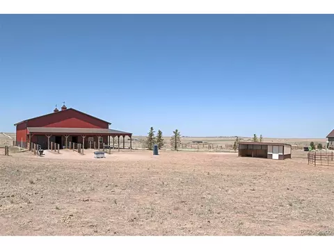 44995 Wolf Creek Dr, Bennett, CO 80102 photo 28
