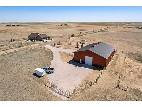 44995 Wolf Creek Dr, Bennett, CO 80102 photo 38