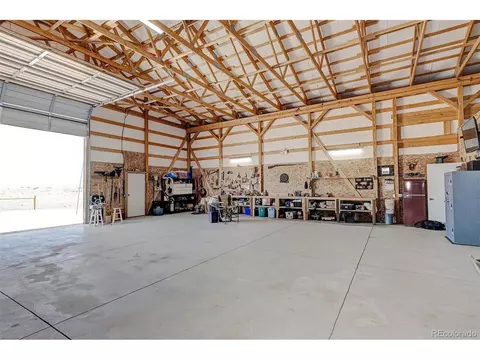 44995 Wolf Creek Dr, Bennett, CO 80102 photo 31