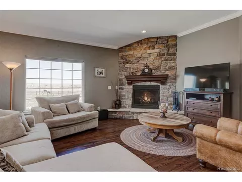 44995 Wolf Creek Dr, Bennett, CO 80102 photo 4