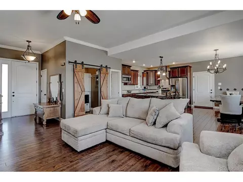 44995 Wolf Creek Dr, Bennett, CO 80102 photo 7
