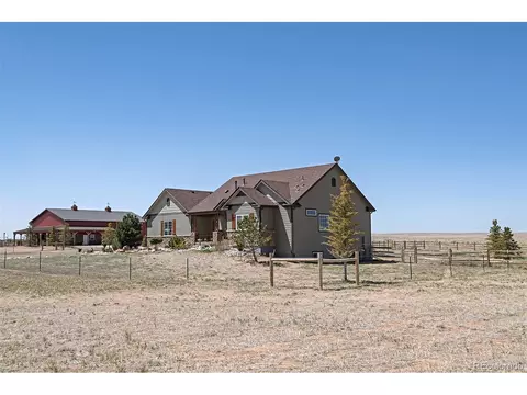 44995 Wolf Creek Dr, Bennett, CO 80102 photo 1