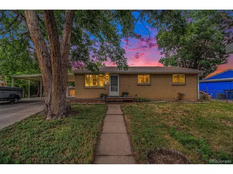 6843 W 52nd Pl, Arvada, CO 80002