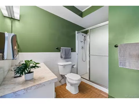Bath - 9150 E Center Ave #4B, Denver, CO 80247 photo 1 of 3