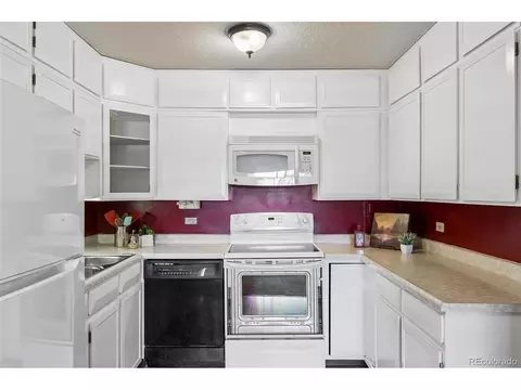 Kitchen - 9150 E Center Ave #4B, Denver, CO 80247 photo 2 of 2