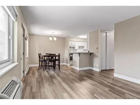 5770 E Warren Ave #207, Denver, CO 80222