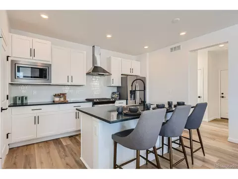 310 N Geneva St, Aurora, CO 80010