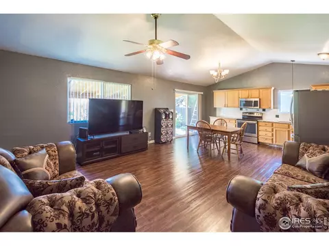 1117 E 25th St Ln, Greeley, CO 80631 photo 4