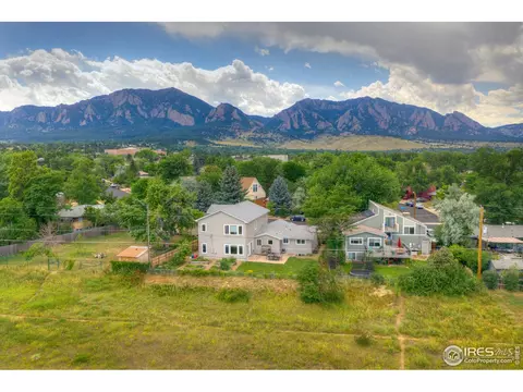 1330 Chambers Dr, Boulder, CO 80305 photo 2