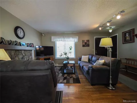Living - 5035 E Weaver Ave, Centennial, CO 80121 photo 2 of 4