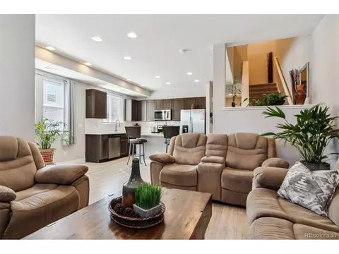 16268 Elk Dr, Denver, CO 80239 photo 11