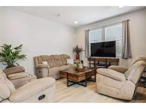 16268 Elk Dr, Denver, CO 80239 photo 10