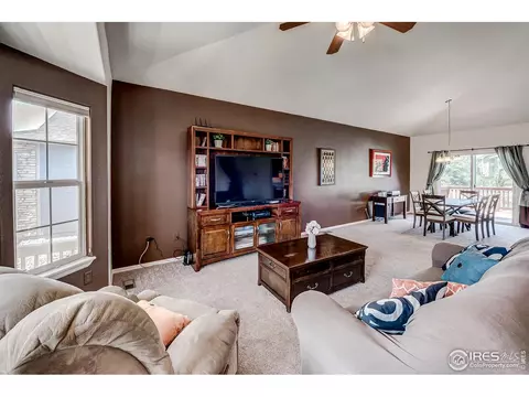 9846 Buffalo St, Longmont, CO 80504 photo 5