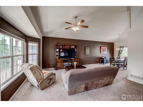 9846 Buffalo St, Longmont, CO 80504 photo 4