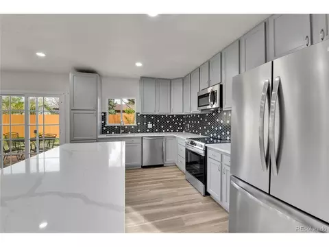 5224 Scranton Ct, Denver, CO 80239 photo 8