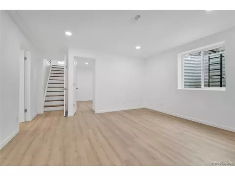 5224 Scranton Ct, Denver, CO 80239 photo 27
