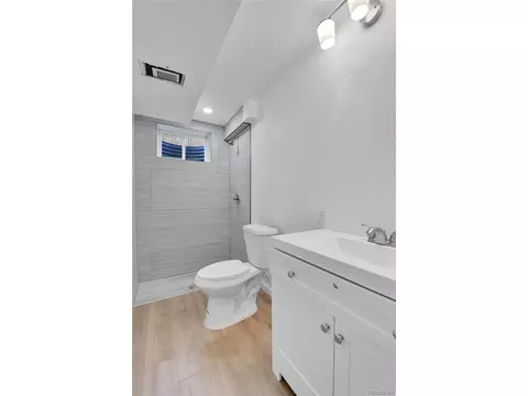 5224 Scranton Ct, Denver, CO 80239 photo 24