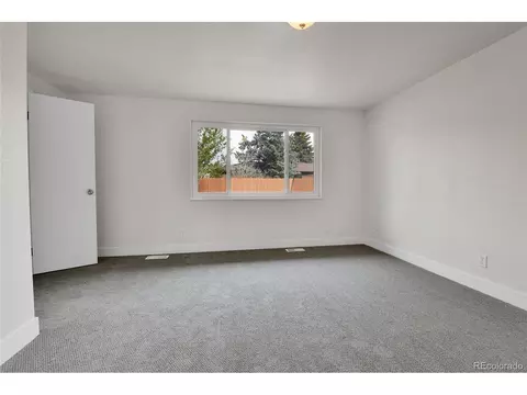 5224 Scranton Ct, Denver, CO 80239 photo 20