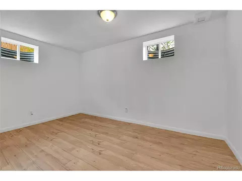5224 Scranton Ct, Denver, CO 80239 photo 26