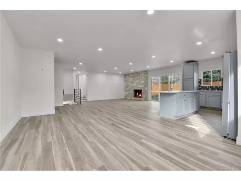 5224 Scranton Ct, Denver, CO 80239 photo 14