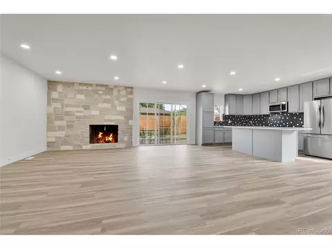 5224 Scranton Ct, Denver, CO 80239 photo 4