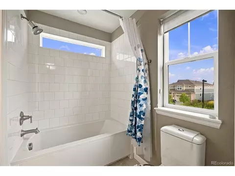 Bath - 23791 E Minnow Dr, Aurora, CO 80016 photo 5 of 5