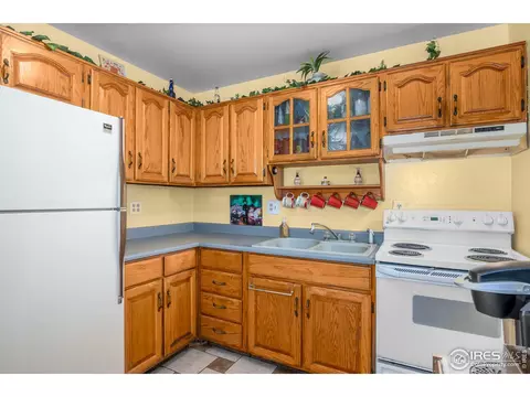 3412 Myrtle St, Evans, CO 80620 photo 2