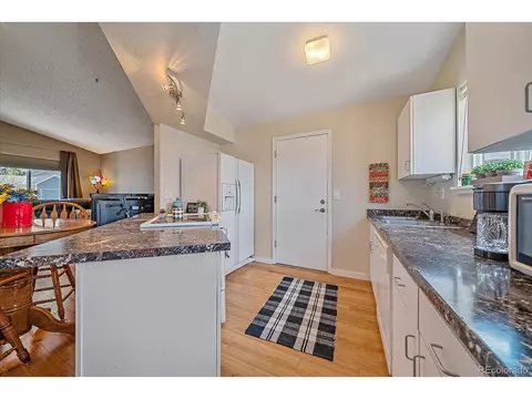17410 E Whitaker Dr, Aurora, CO 80015 photo 9