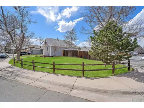 17410 E Whitaker Dr, Aurora, CO 80015 photo 2
