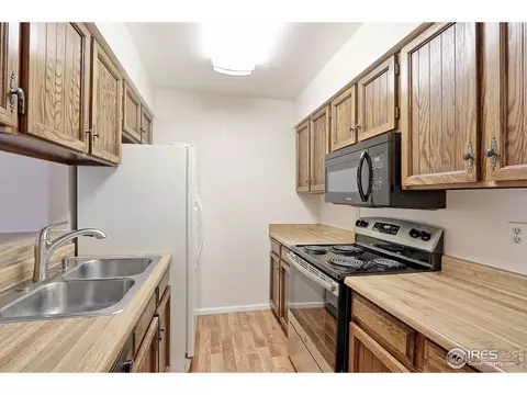 8466 Everett Way #B, Arvada, CO 80005 photo 11