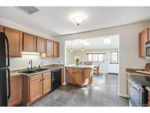 2252 Lamar St, Edgewater, CO 80214 photo 8