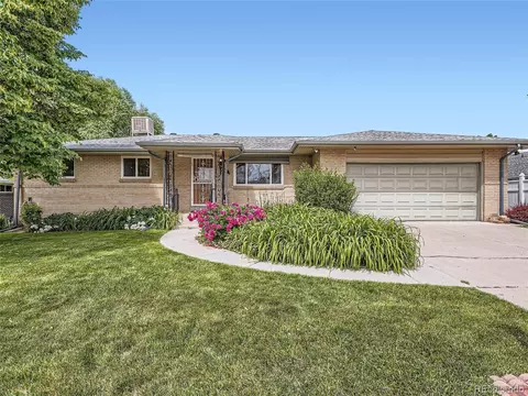 6261 Chase St, Arvada, CO 80003