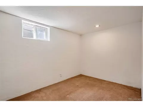 3263 S Grape St, Denver, CO 80222 photo 31
