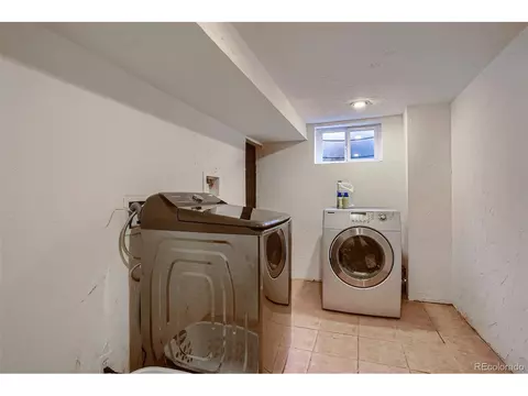3263 S Grape St, Denver, CO 80222 photo 27