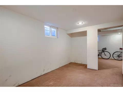 3263 S Grape St, Denver, CO 80222 photo 28
