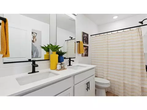 Bath - 28244 E 8th Pl, Watkins, CO 80137 photo 2 of 2