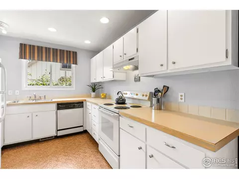 4455 Driftwood Pl, Boulder, CO 80301 photo 14