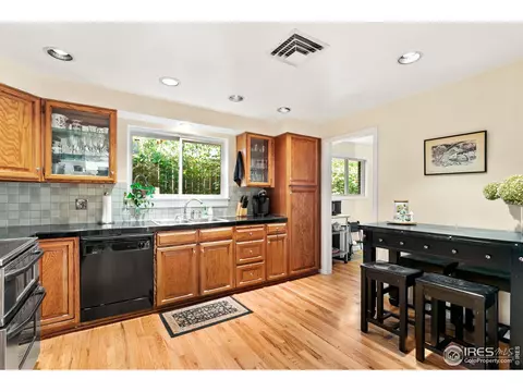 5730 E Cedar Ave, Denver, CO 80224 photo 12