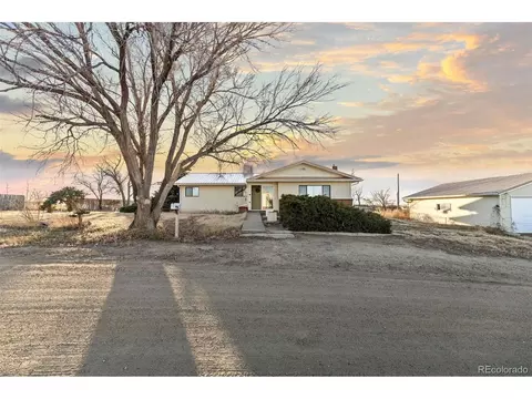 470 Vine St, Deer Trail, CO 80105