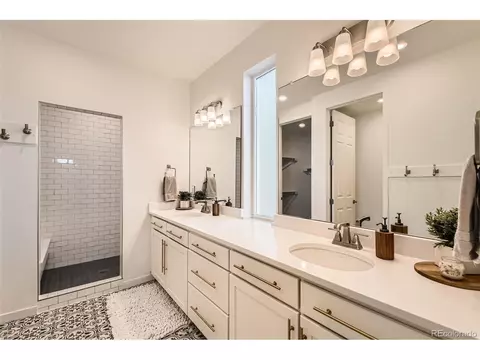 Bath - 16487 E 111th Pl, Commerce City, CO 80022 photo 1 of 5