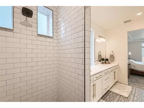 Bath - 16487 E 111th Pl, Commerce City, CO 80022 photo 2 of 5