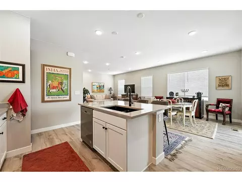 Kitchen - 5417 Riverbend Ave, Longmont, CO 80504 photo 4 of 5
