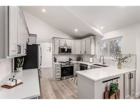 6460 E Maplewood Ave, Centennial, CO 80111