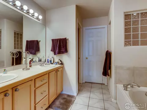 9877 E Florida Pl, Denver, CO 80247 photo 12