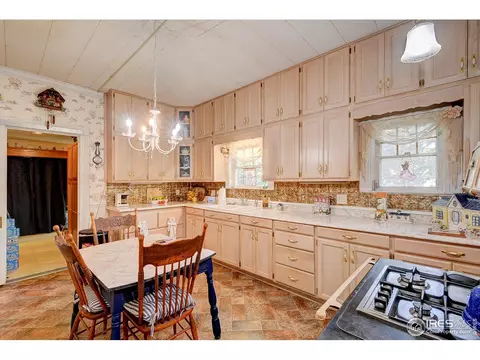 647 6th St, Berthoud, CO 80513 photo 12
