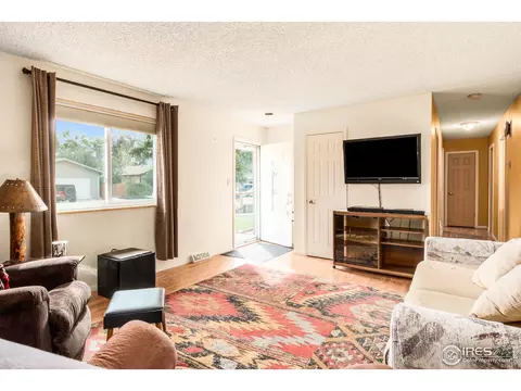 965 6th St, Berthoud, CO 80513 photo 4