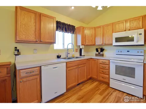 2905 Park View Dr, Evans, CO 80620 photo 9