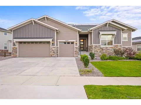 27630 E Lakeview Dr, Aurora, CO 80016 photo 2