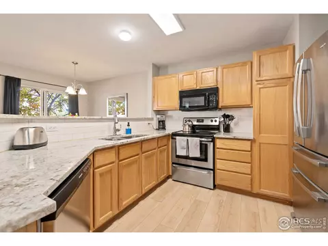 2255 E 103rd Pl, Thornton, CO 80229 photo 3